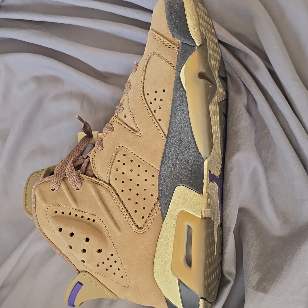 Women's Air Jordan 6 Retro GORE-TEX "Brown Kelp" sneaker. Size 8. - Picture 3 of 8